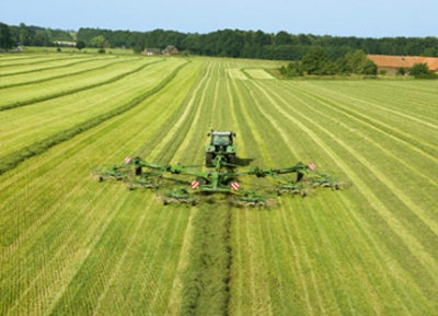 Zesrotor-hark met middenafleg